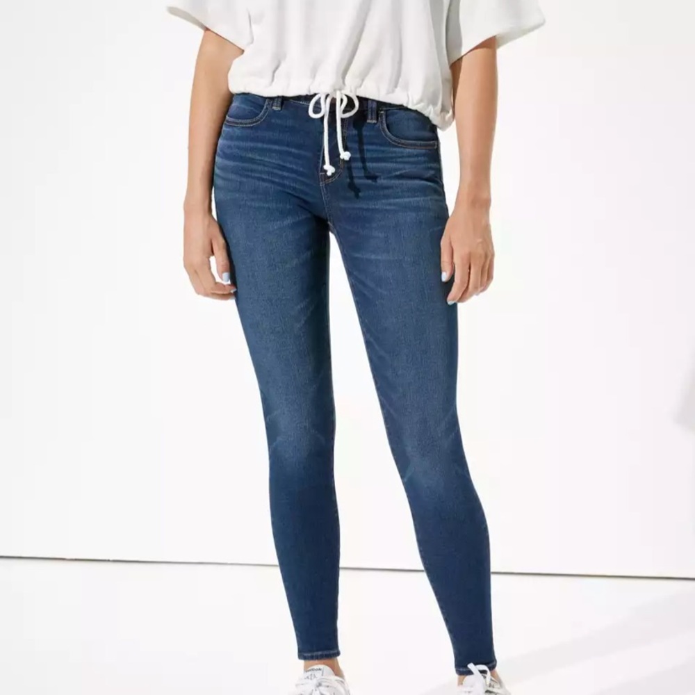 AMERICAN EAGLE SKINNY JEANS